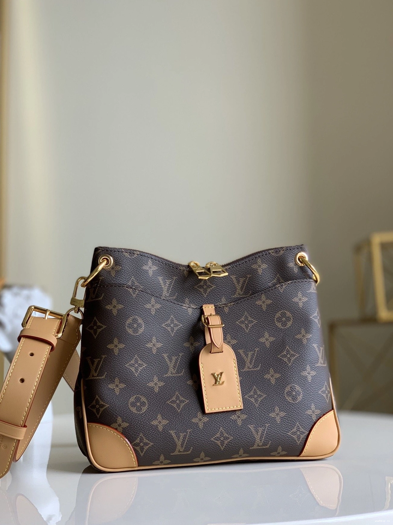 WIS LOUIS ODÉON PM VUITTON 0104
